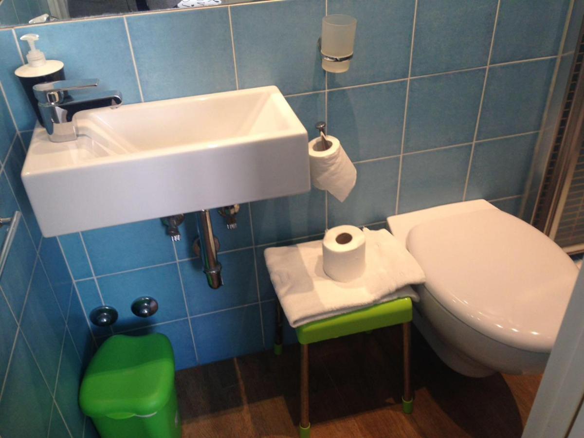 La Stanza Sul Porto Di Amalfi Camera Piccina Piccina Con Bagno Privato E Terrazzino Vista Mare المظهر الخارجي الصورة