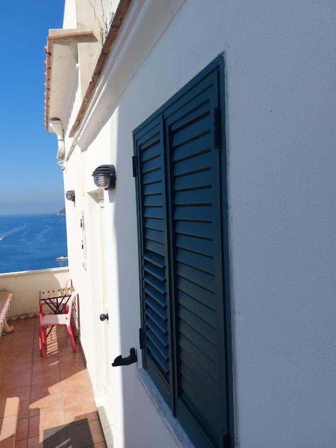 La Stanza Sul Porto Di Amalfi Camera Piccina Piccina Con Bagno Privato E Terrazzino Vista Mare المظهر الخارجي الصورة