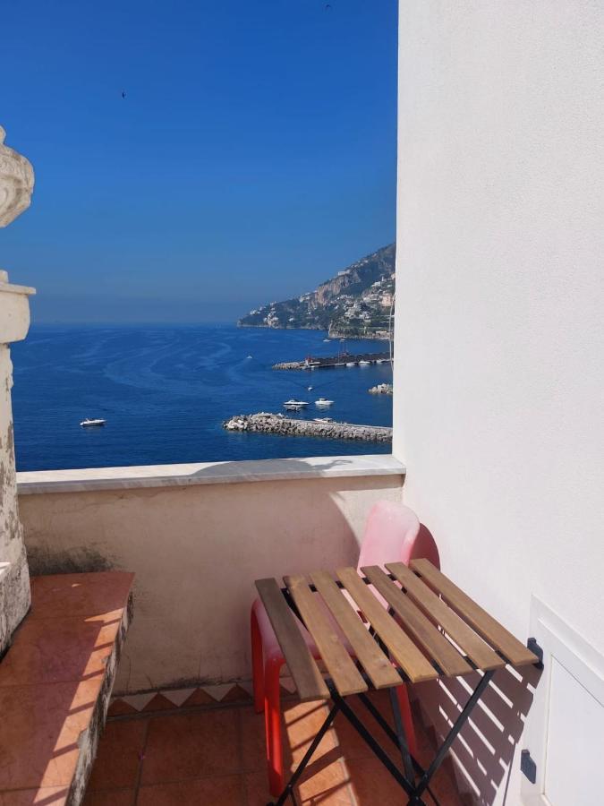 La Stanza Sul Porto Di Amalfi Camera Piccina Piccina Con Bagno Privato E Terrazzino Vista Mare المظهر الخارجي الصورة