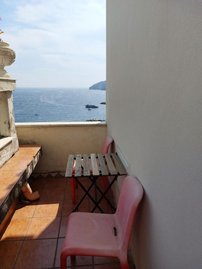 La Stanza Sul Porto Di Amalfi Camera Piccina Piccina Con Bagno Privato E Terrazzino Vista Mare المظهر الخارجي الصورة