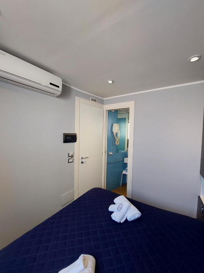 La Stanza Sul Porto Di Amalfi Camera Piccina Piccina Con Bagno Privato E Terrazzino Vista Mare المظهر الخارجي الصورة