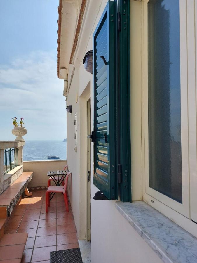 La Stanza Sul Porto Di Amalfi Camera Piccina Piccina Con Bagno Privato E Terrazzino Vista Mare المظهر الخارجي الصورة