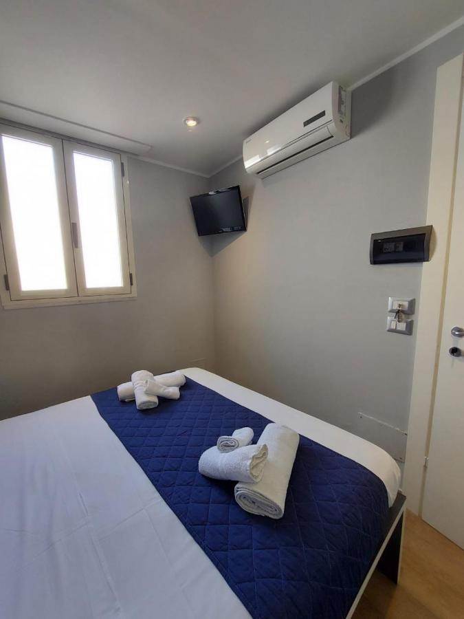 La Stanza Sul Porto Di Amalfi Camera Piccina Piccina Con Bagno Privato E Terrazzino Vista Mare المظهر الخارجي الصورة